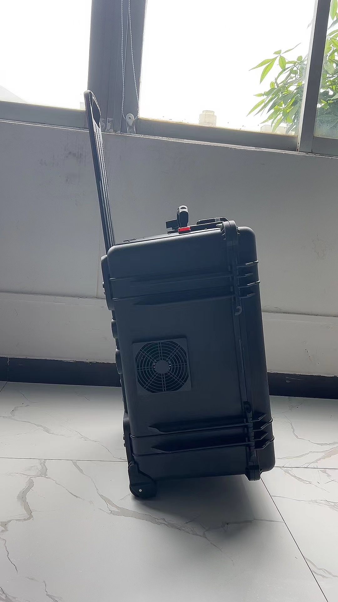 麟游手拉箱型移动通信干扰器